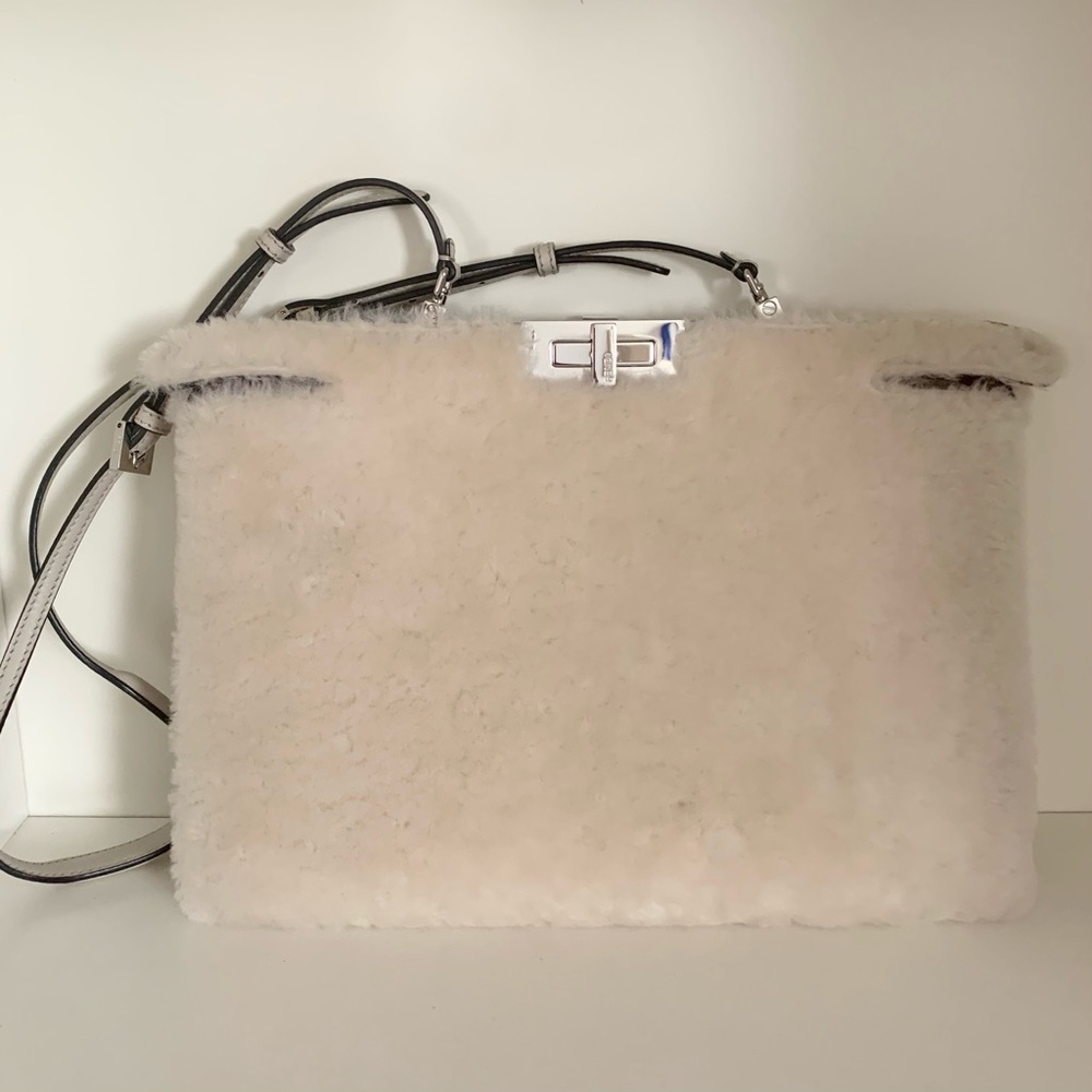Hold Fendi shearling peekaboo bag - Picture 16 of 16